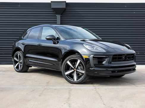 New 2026 Porsche Macan S image 9