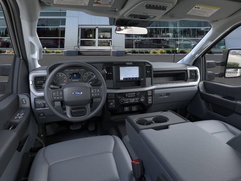 New 2025 Ford F450 XL w/ XL Chrome Package AWD/4WD image 9