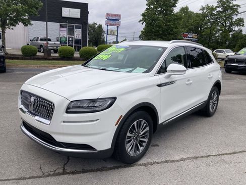 Certified 2022 Lincoln Nautilus AWD w/ Premium Package image 9