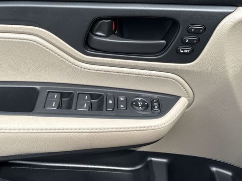 Used 2019 Honda Odyssey EX-L image 17