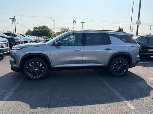 New 2026 Chevrolet Traverse LT w/ Sun and Wheel Package FWD image 5