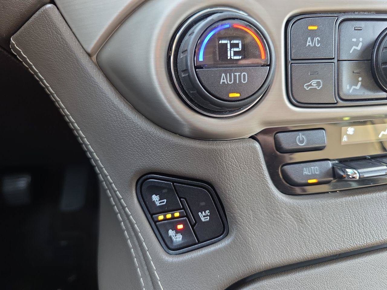 Used 2015 GMC Yukon Denali w/ Touring Package AWD/4WD image 25