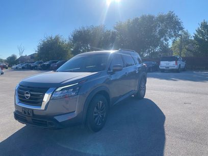 Used 2022 Nissan Pathfinder SV