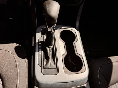 Used 2022 Chevrolet Colorado LT w/ Fleet Safety Package image 28