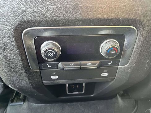 Used 2022 Chevrolet Tahoe LT w/ LT Signature Plus Package image 20