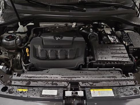 Used 2024 Volkswagen Tiguan SE AWD/4WD image 27