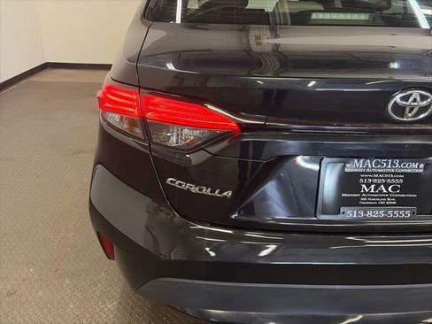 Used 2020 Toyota Corolla XLE image 8