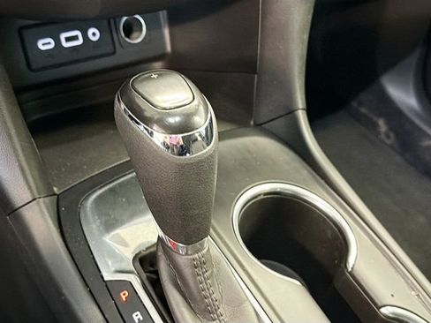 Used 2020 Chevrolet Equinox LT image 16