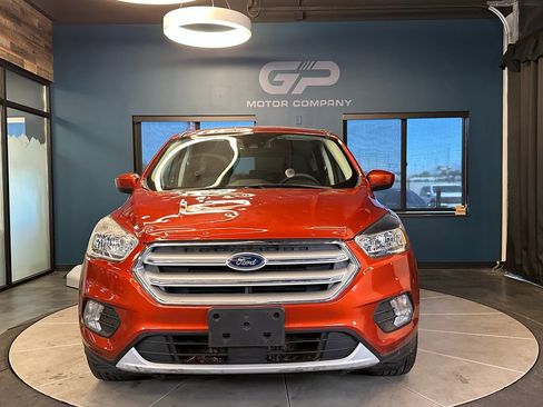 Used 2019 Ford Escape SE FWD image 8