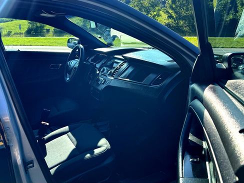 Used 2016 Ford Taurus Police Interceptor AWD image 18