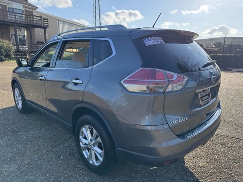 Used 2018 Nissan Rogue SV image 6