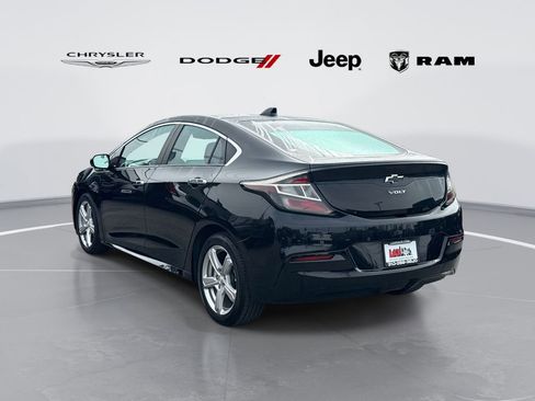 Used 2017 Chevrolet Volt LT w/ Comfort Package image 4