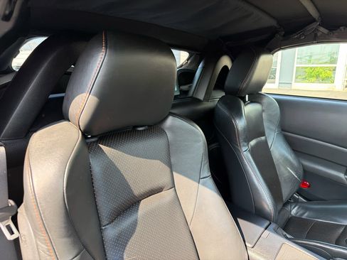 Used 2006 Nissan 350Z Grand Touring RWD image 19