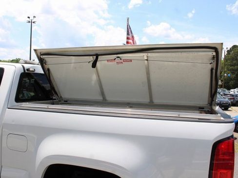 Used 2022 Chevrolet Colorado LT w/ Fleet Safety Package image 7