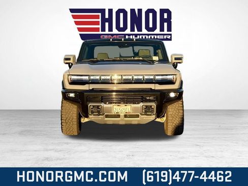 Used 2025 GMC Hummer EV 2X w/ Extreme Off-Road Package image 8