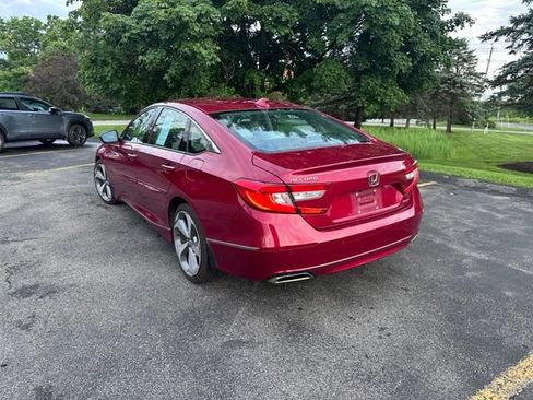 Used 2018 Honda Accord Touring image 5