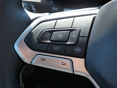 Certified 2022 Volkswagen Atlas SE image 33