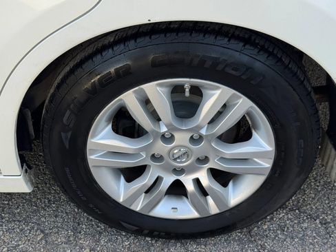 Used 2012 Nissan Altima 2.5 S w/ 20th Anniversary Pkg FWD image 40