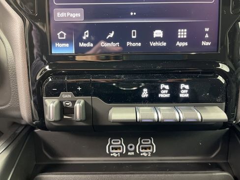 New 2026 RAM 1500 Big Horn AWD/4WD image 16