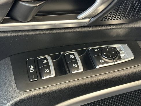 Used 2024 Kia Telluride S w/ S Sunroof Package FWD image 11