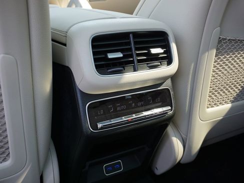 New 2026 Mercedes-Benz GLS 450 4MATIC image 31