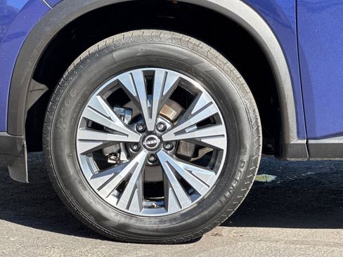 Certified 2023 Nissan Rogue SV image 32