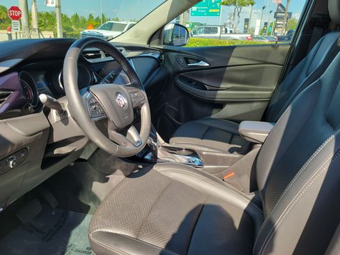 Used 2023 Buick Encore GX Essence w/ Experience Buick Package FWD image 9