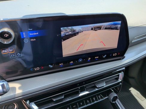 New 2026 Chevrolet Traverse LT w/ Midnight/Sport Edition FWD image 22