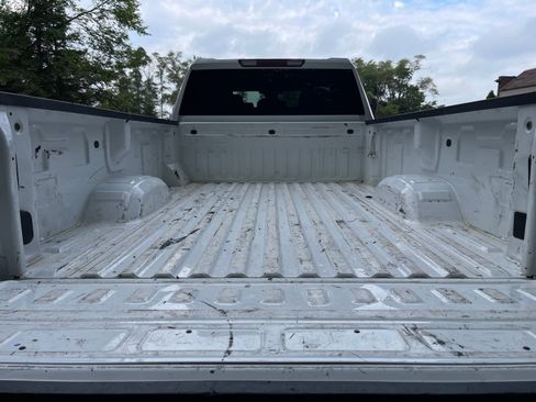 Used 2024 Chevrolet Silverado 3500 LT image 5