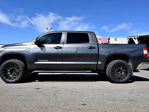 Used 2018 Toyota Tundra SR5 w/ SR5 Upgrade Package RWD image 4