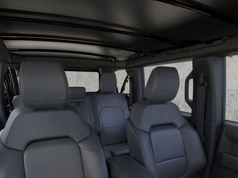New 2025 Ford Bronco Badlands image 12
