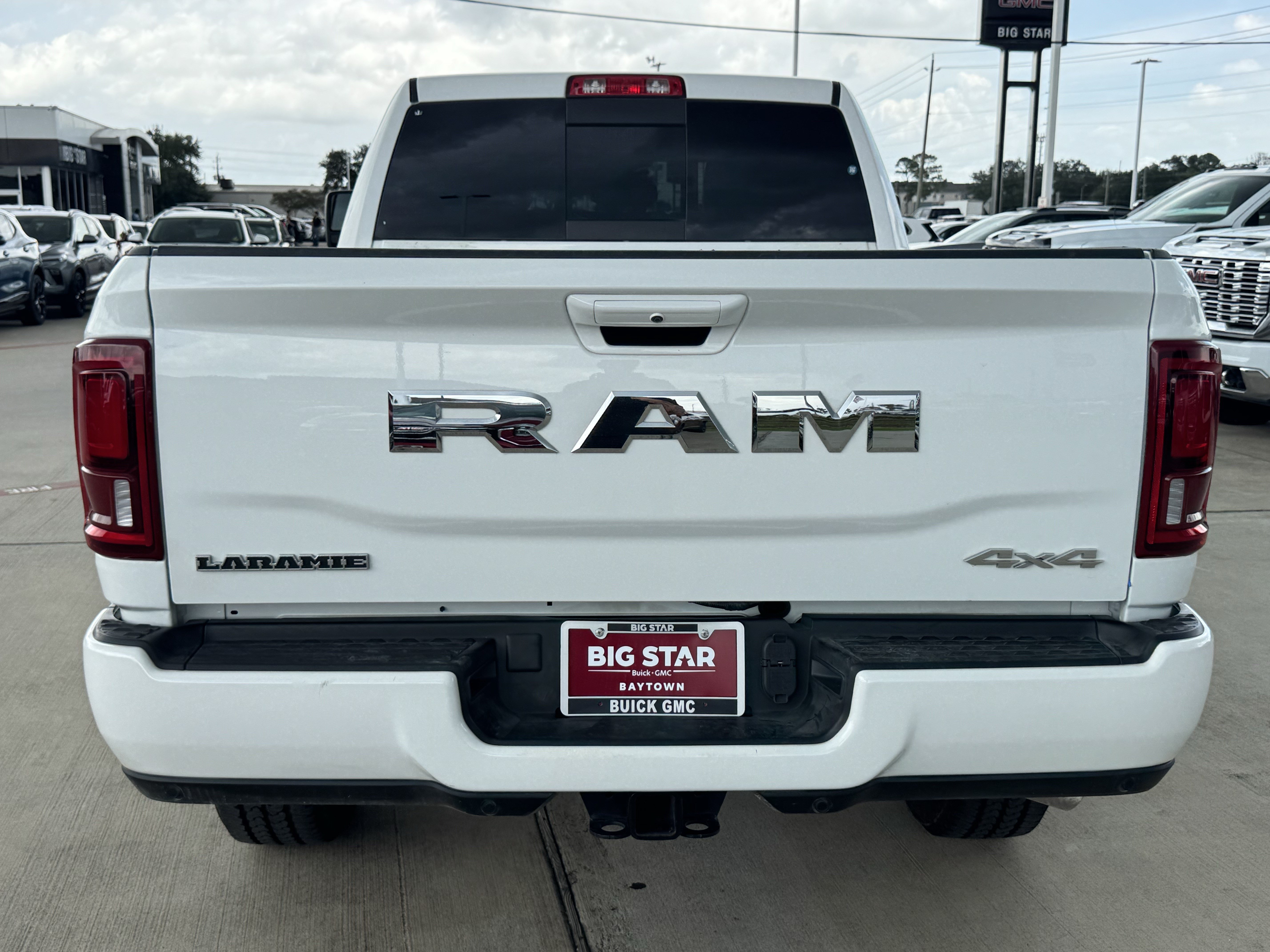 Used 2025 RAM 2500 Laramie AWD/4WD image 6