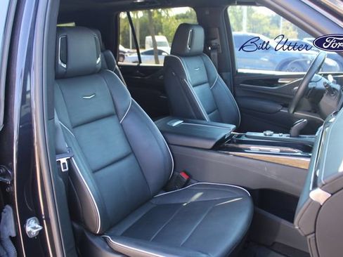 Used 2024 Cadillac Escalade Sport w/ Touring Package AWD/4WD image 11