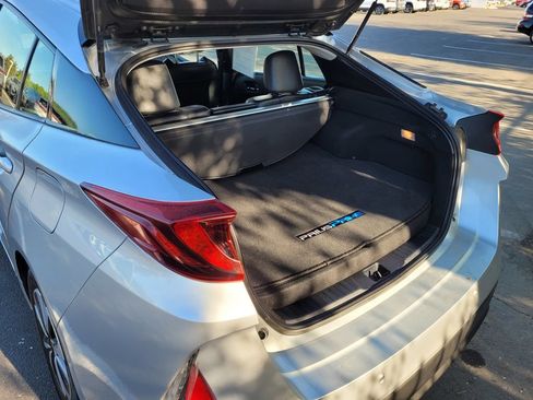 Used 2017 Toyota Prius Prime Advanced w/ Carpet Mat Package FWD image 27