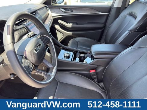 Used 2023 Jeep Grand Cherokee L Limited w/ Luxury Tech Group II AWD/4WD image 12