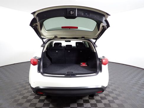 Used 2017 INFINITI QX70 AWD w/ Premium Package image 15