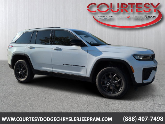 New 2027 Jeep Grand Cherokee Altitude RWD image 1