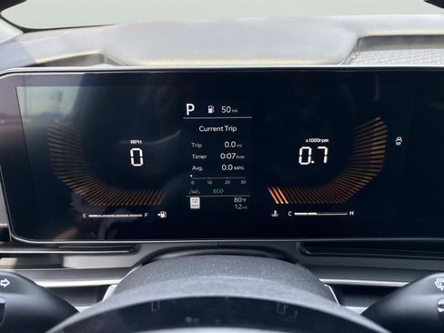 New 2026 Kia Carnival LX FWD image 31