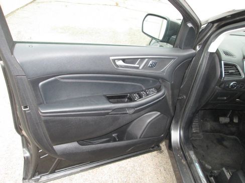 Used 2017 Ford Edge Titanium w/ Equipment Group 301A image 14