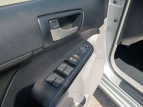 Used 2014 Toyota Camry LE w/ Fleet Convenience Package FWD image 10