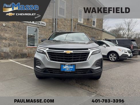 Used 2024 Chevrolet Equinox LS w/ LS Convenience Package image 2