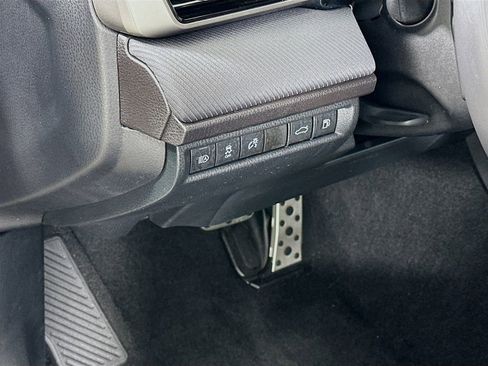 Certified 2025 Toyota Camry SE image 10