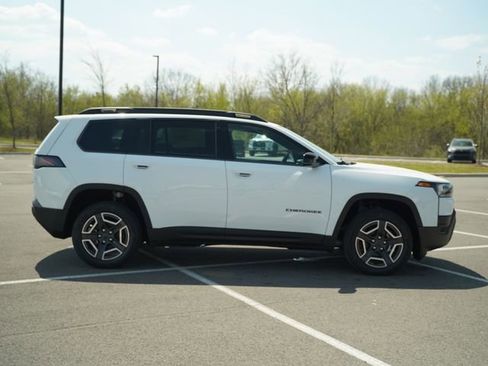 New 2026 Jeep Cherokee Limited image 8