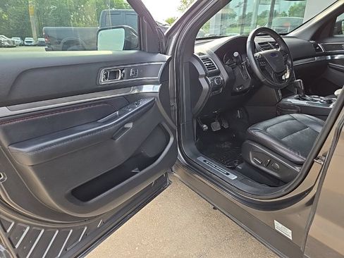 Used 2017 Ford Explorer Sport w/ Equipment Group 401A AWD/4WD image 29