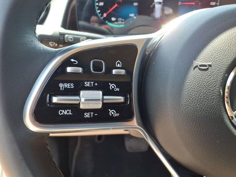 Used 2023 Mercedes-Benz EQB 300 4MATIC image 20