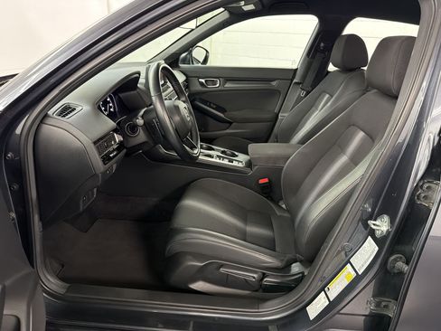 Used 2025 Honda Civic Sport image 5