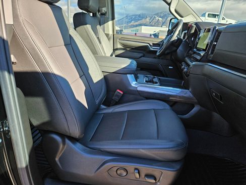 Used 2024 Chevrolet Silverado 3500 LTZ w/ LTZ Plus Package image 31