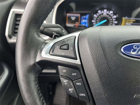 Used 2015 Ford Edge SEL w/ Equipment Group 201A image 16