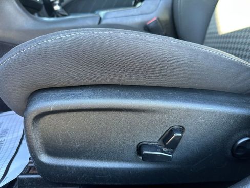 Used 2019 Dodge Charger R/T w/ Blacktop Package image 10