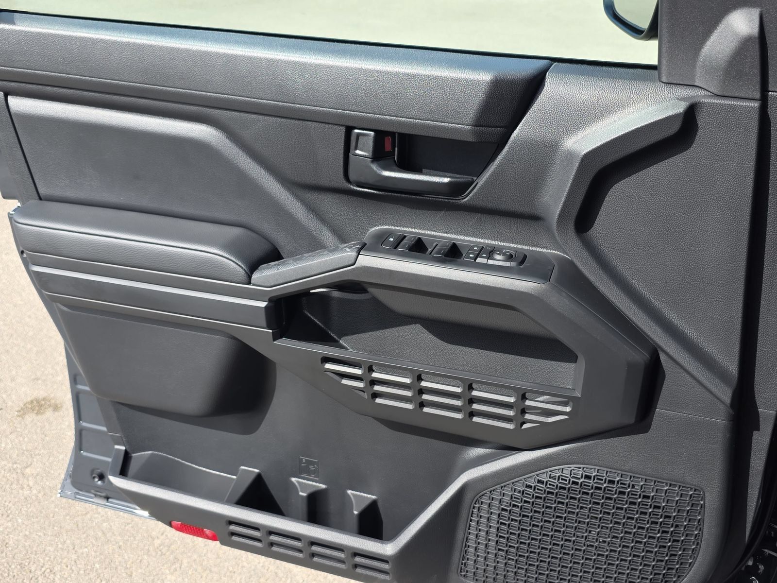 New 2026 Toyota Tacoma SR AWD/4WD image 23